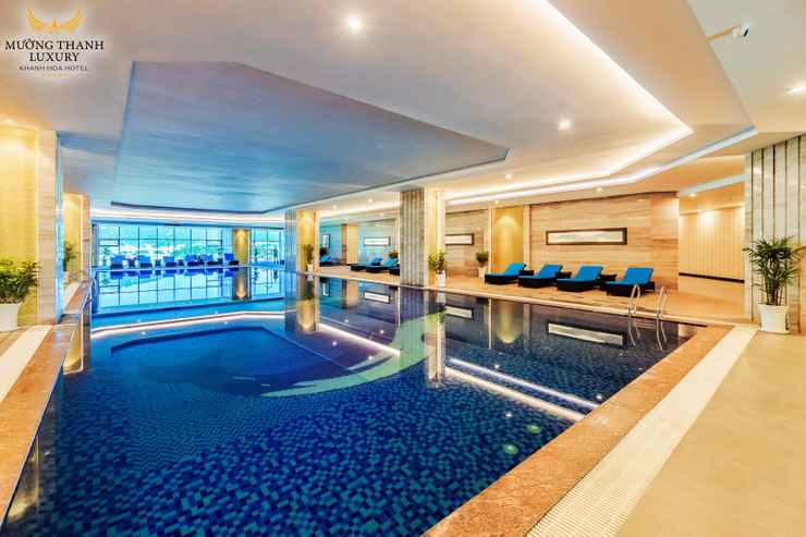Bể bơi Khách sạn Mường Thanh Luxury Khánh hòa Hotel